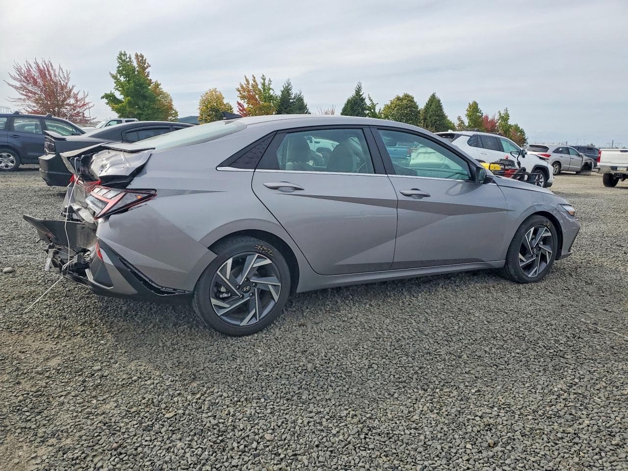 2025 Hyundai Elantra Limited - foto 3