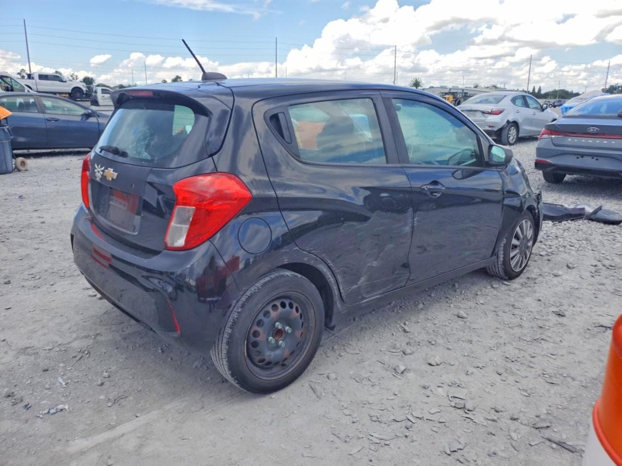 2017 Chevrolet Spark Ls - foto 3