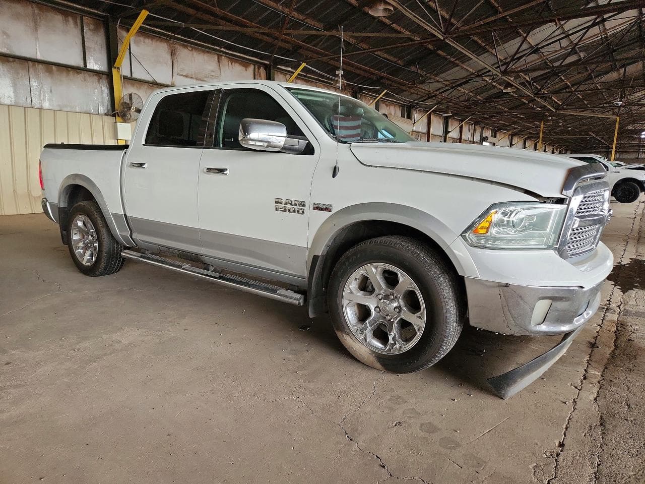 2015 Ram 1500 Laramie - foto 4