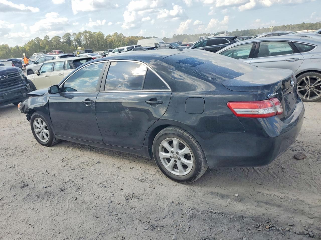 2010 Toyota Camry Le - foto 2