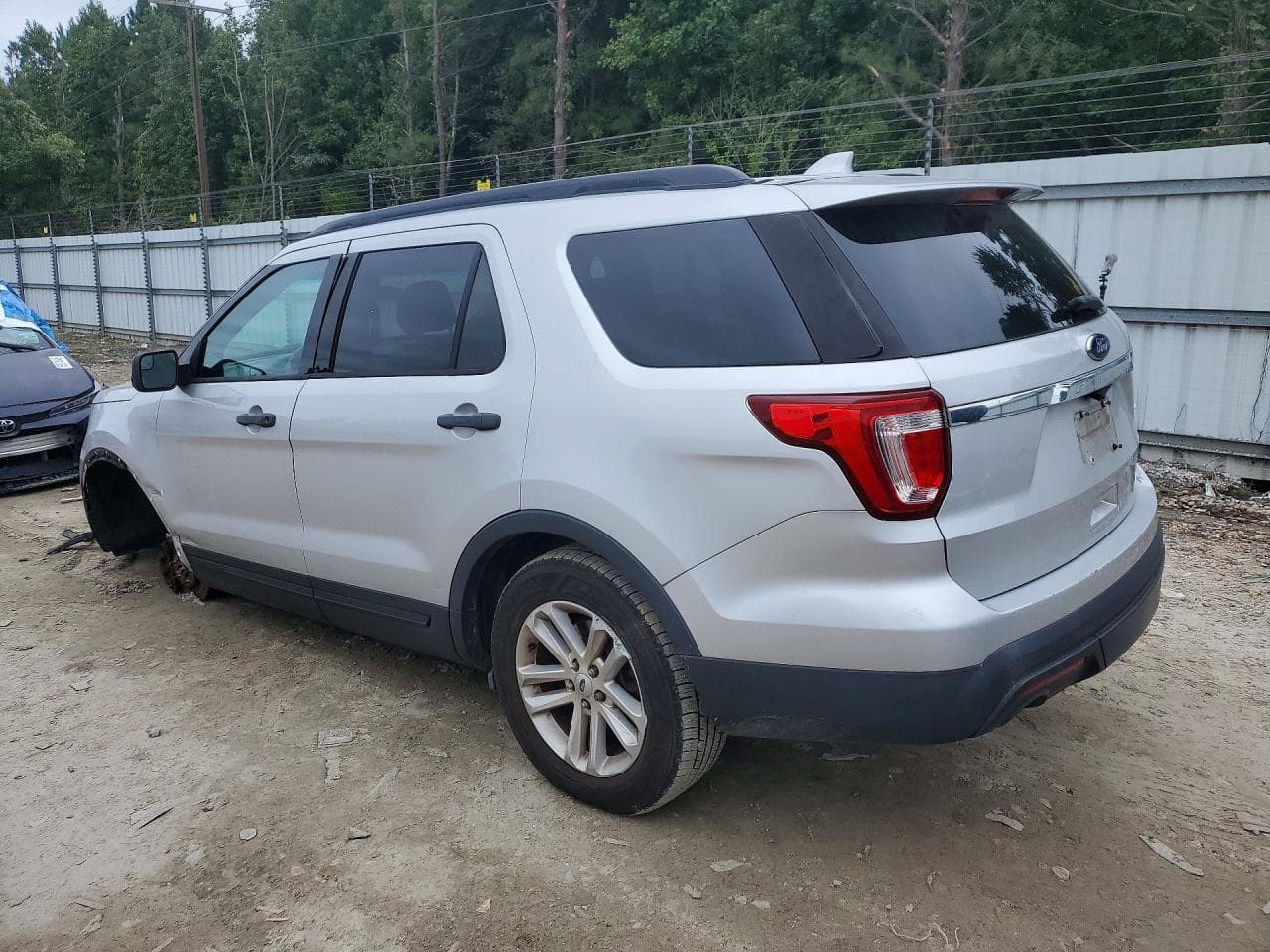 2017 Ford Explorer - foto 2