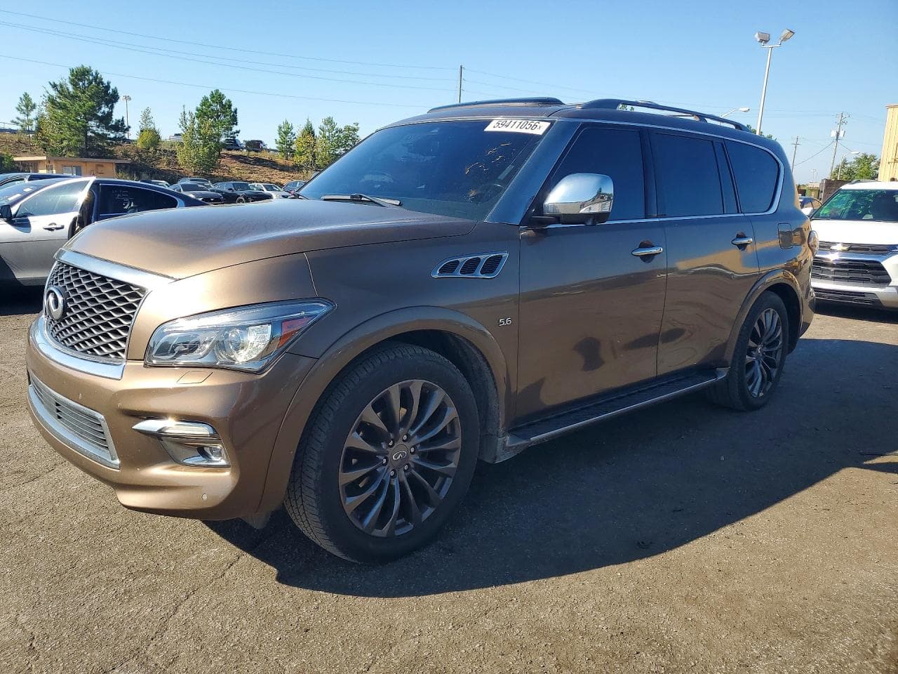 Infiniti QX80 2017 z USA