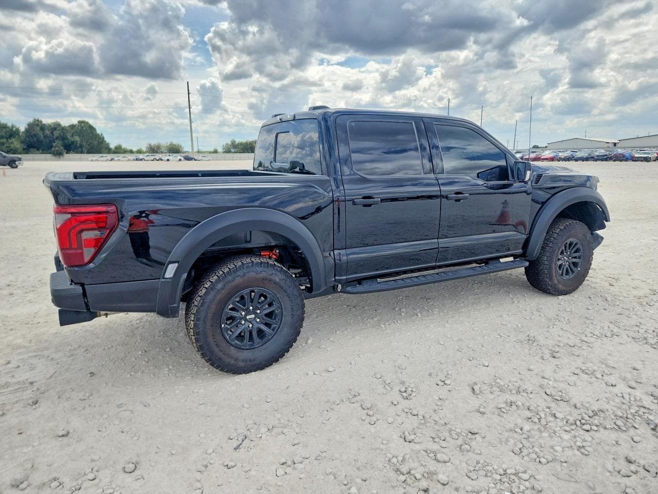 2026 Ford F150 Raptor - foto 3