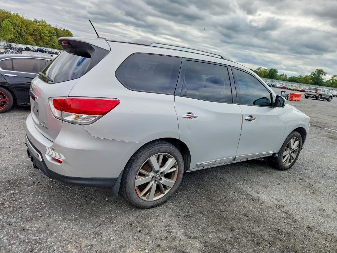 2013 Nissan Pathfinder Platinum - foto 3