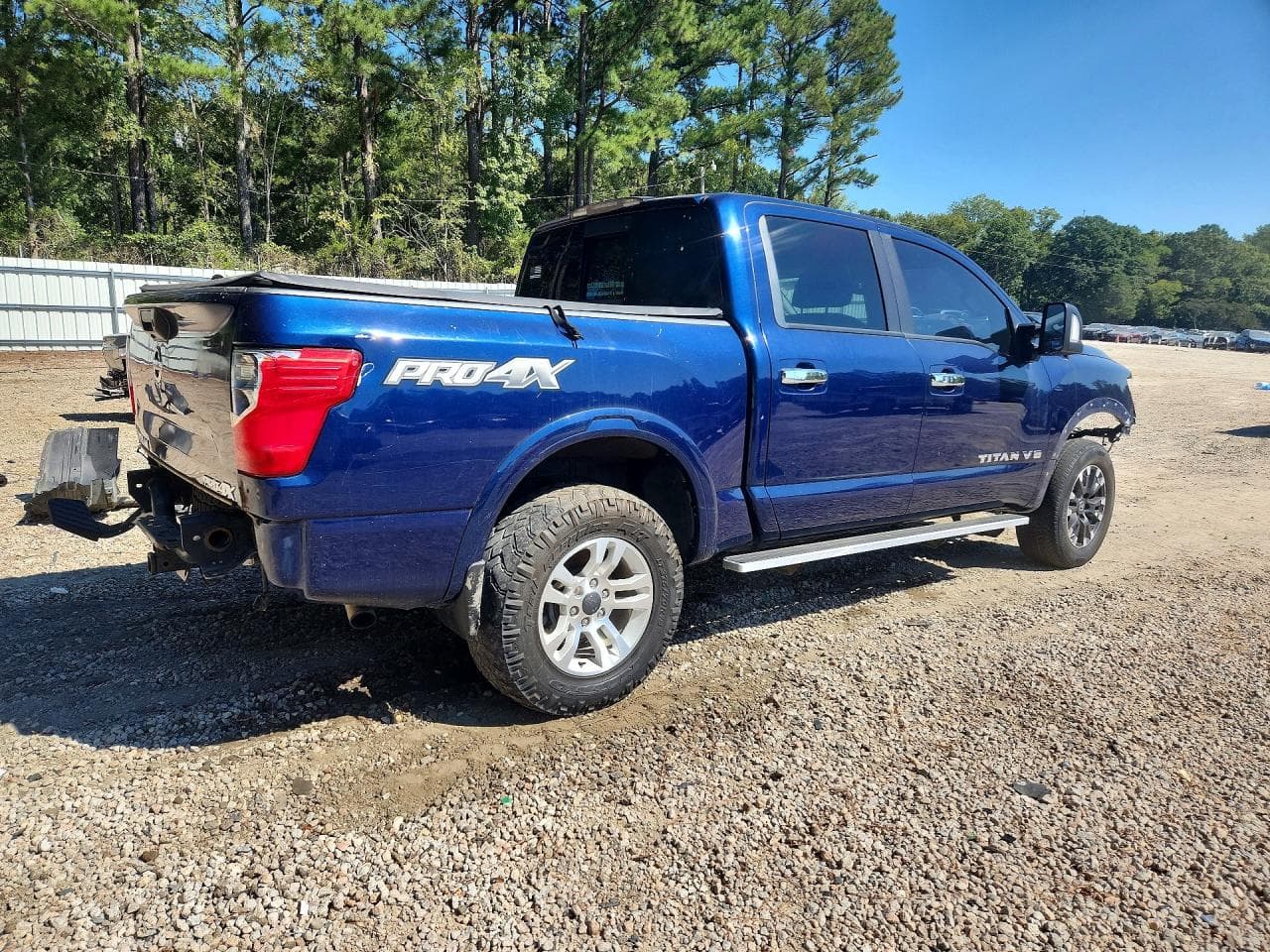 2019 Nissan Titan Pro-4X - foto 3