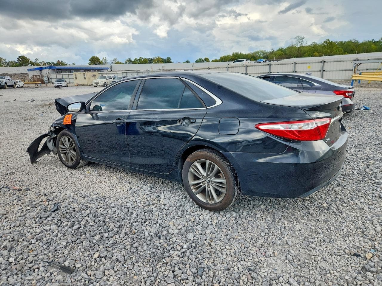 2016 Toyota Camry Se - foto 2