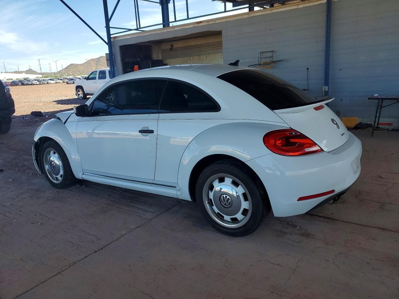 2016 Volkswagen Beetle 1.8T - foto 2