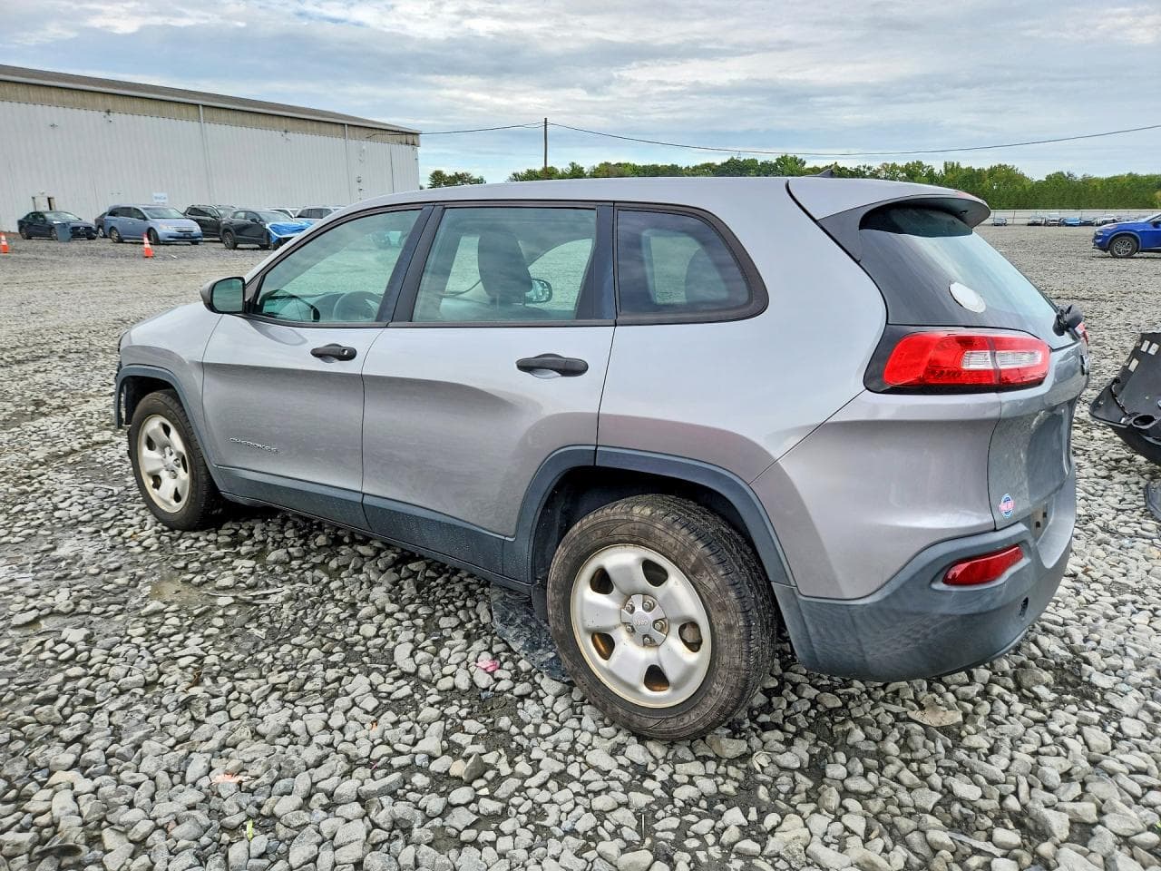 2015 Jeep Cherokee Sport - foto 2