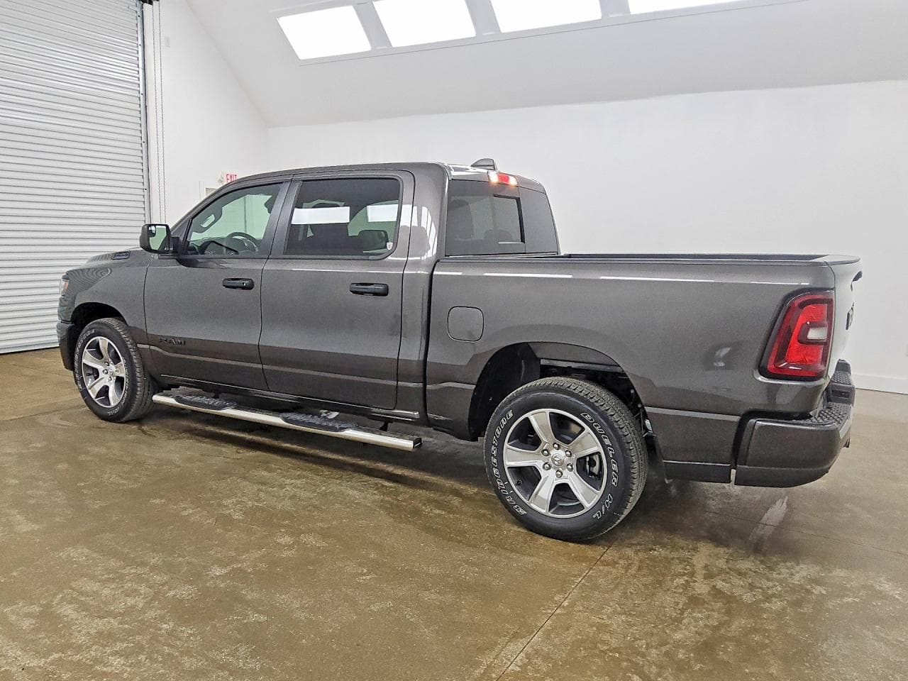 2026 Ram 1500 Tradesman - foto 2
