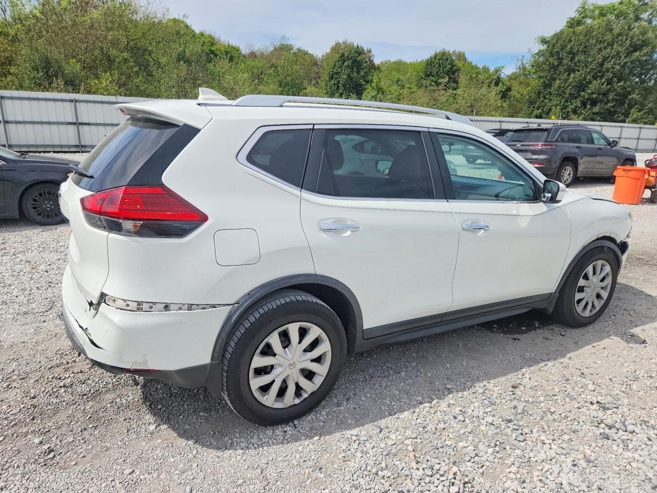 2017 Nissan Rogue S - foto 3