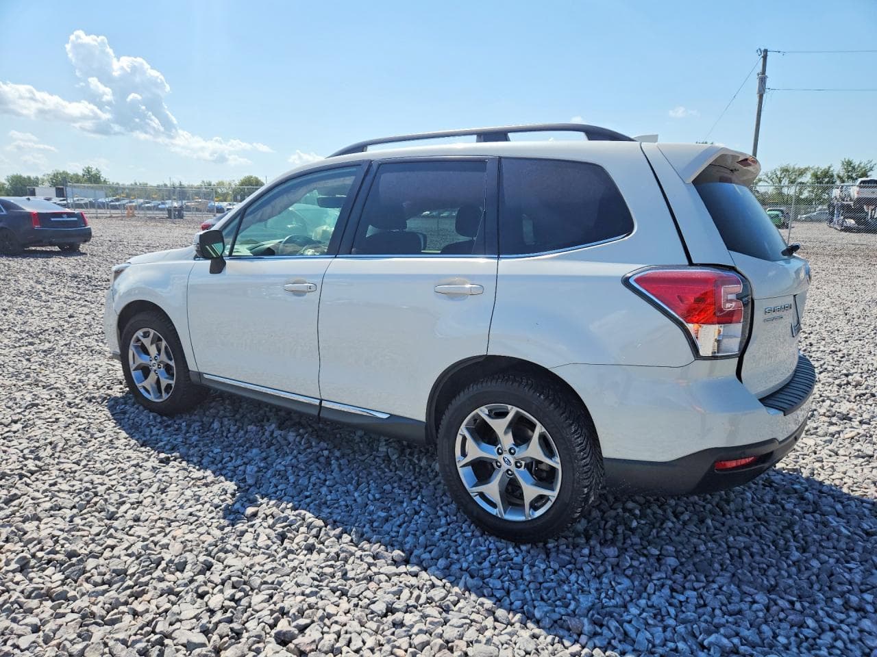 2017 Subaru Forester 2.5I Touring - foto 2