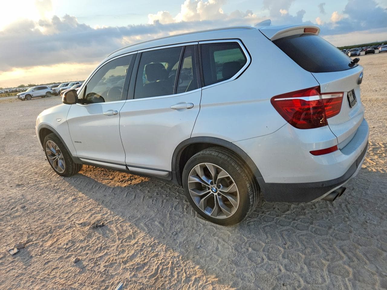2016 BMW X3 Sdrive28I - foto 2
