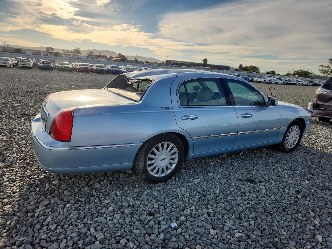 2005 Lincoln Town Car Signature Limited - foto 3