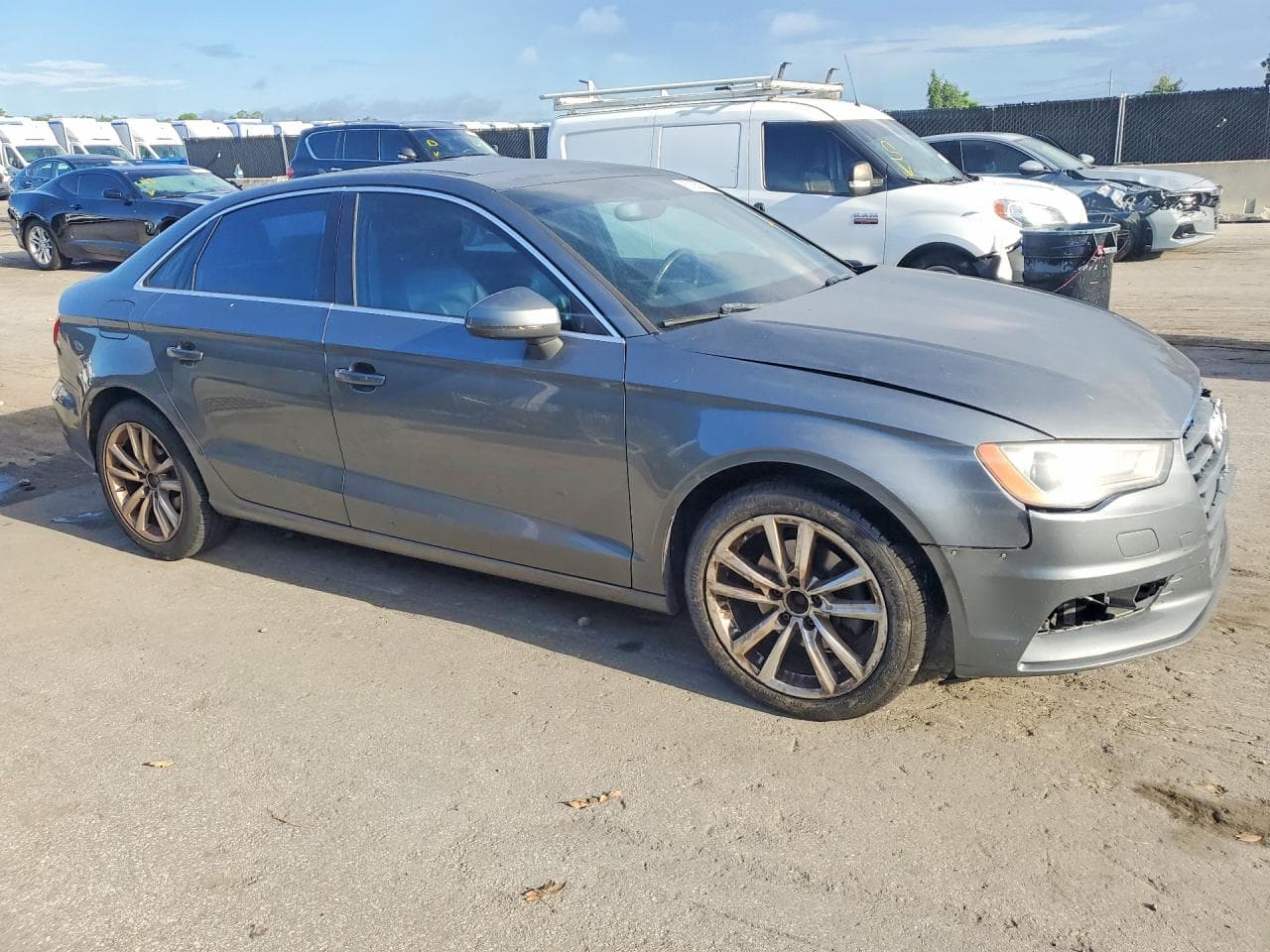 2015 Audi A3 Premium - foto 4