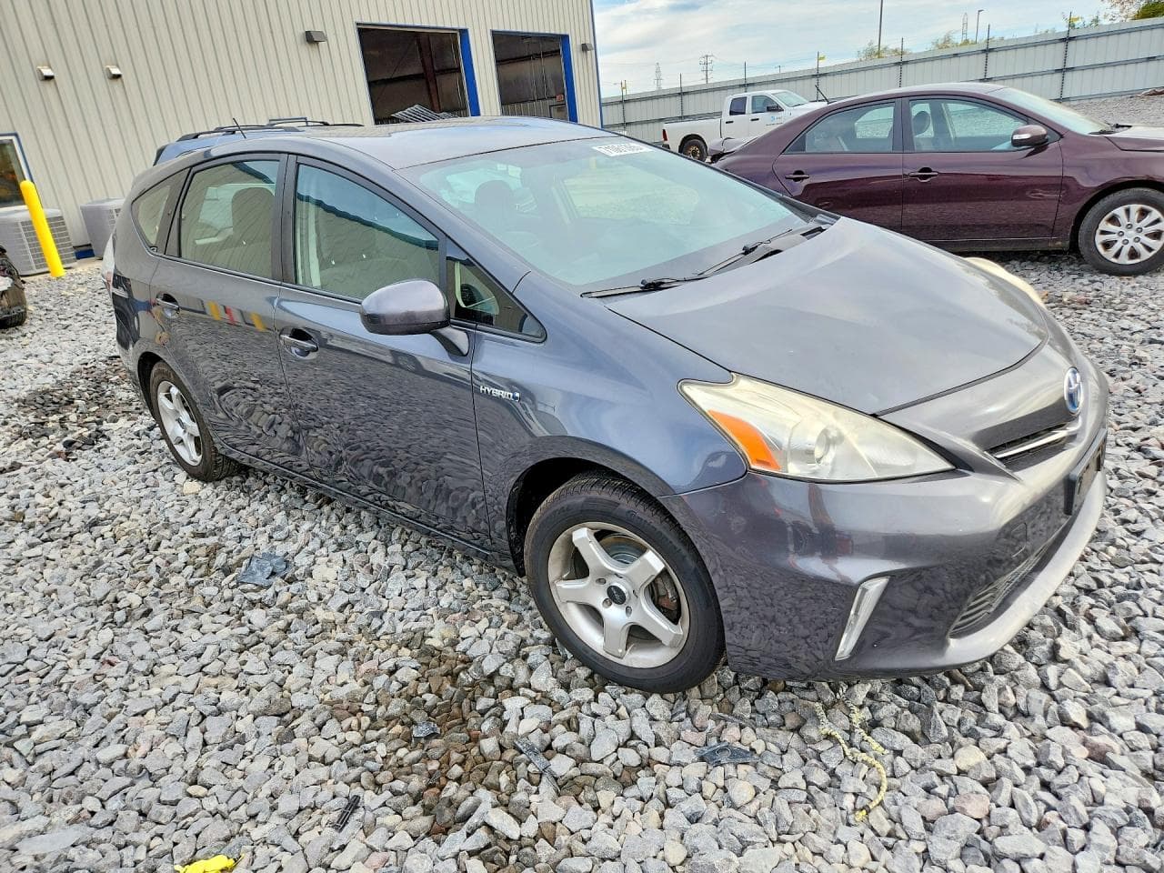 2013 Toyota Prius V Three - foto 4
