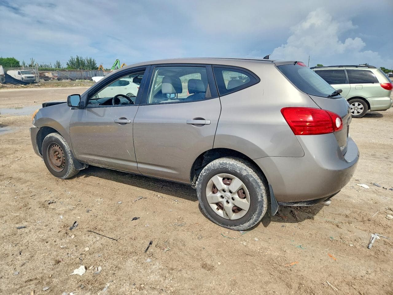 2009 Nissan Rogue S - foto 2