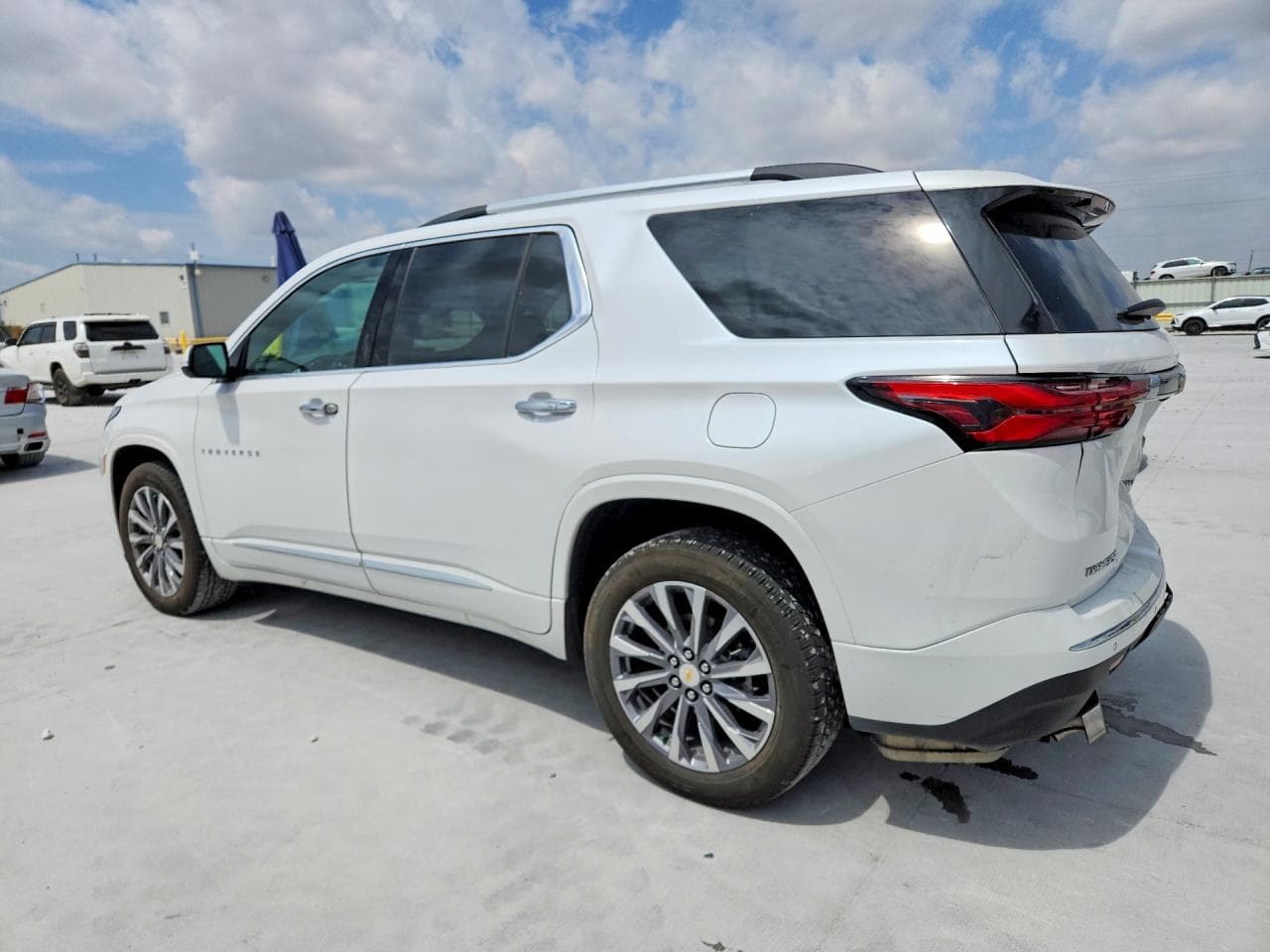 2023 Chevrolet Traverse Premier - foto 2