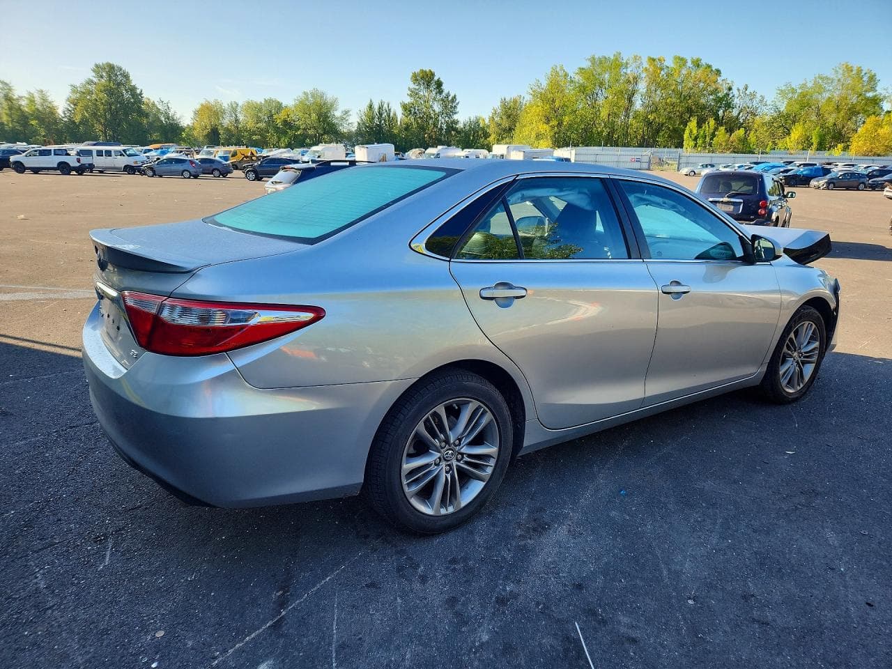 2016 Toyota Camry Se - foto 3