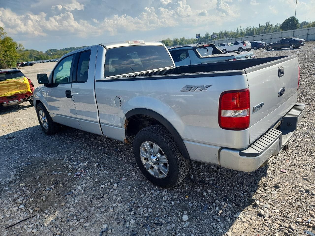 2004 Ford F150 - foto 2