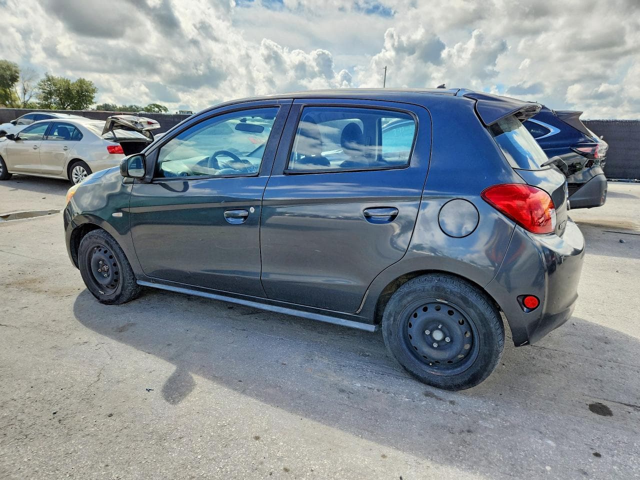 2015 Mitsubishi Mirage De - foto 2