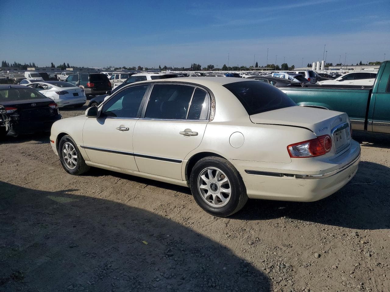 2004 Kia Amanti Base - foto 2