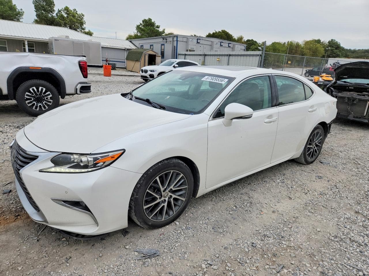 Lexus ES 2016 z USA