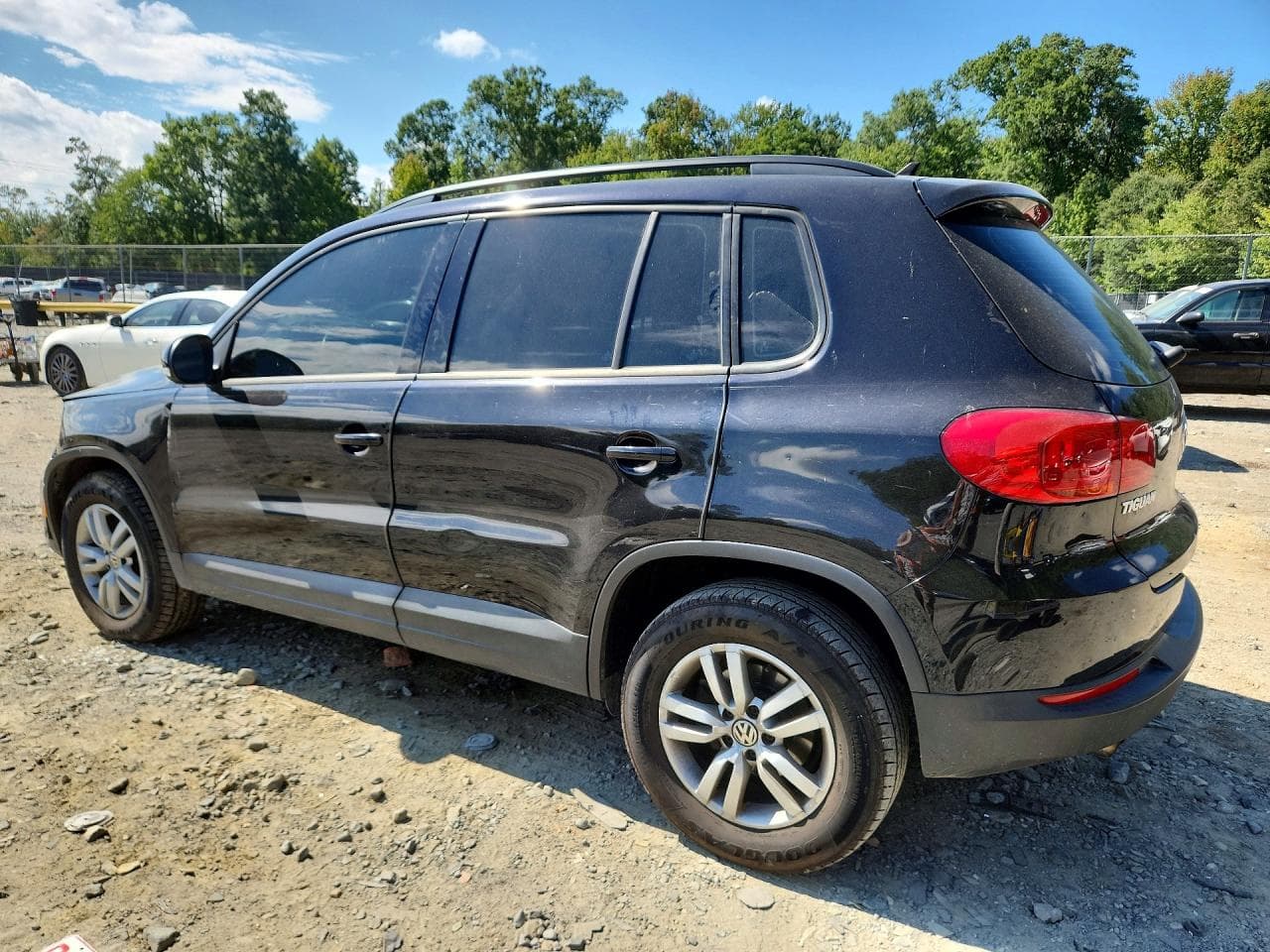 2015 Volkswagen Tiguan S - foto 2