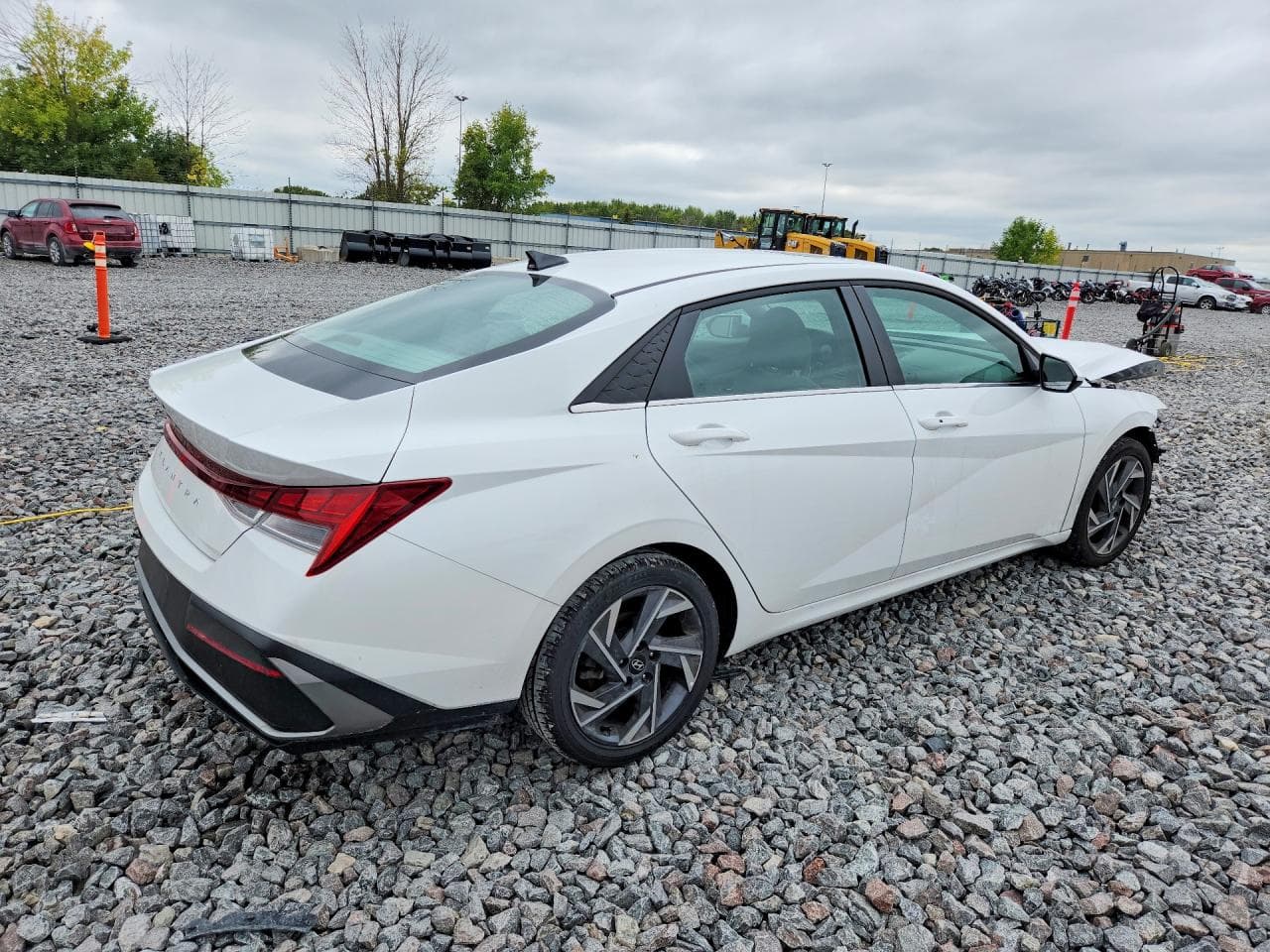 2025 Hyundai Elantra Sel - foto 3