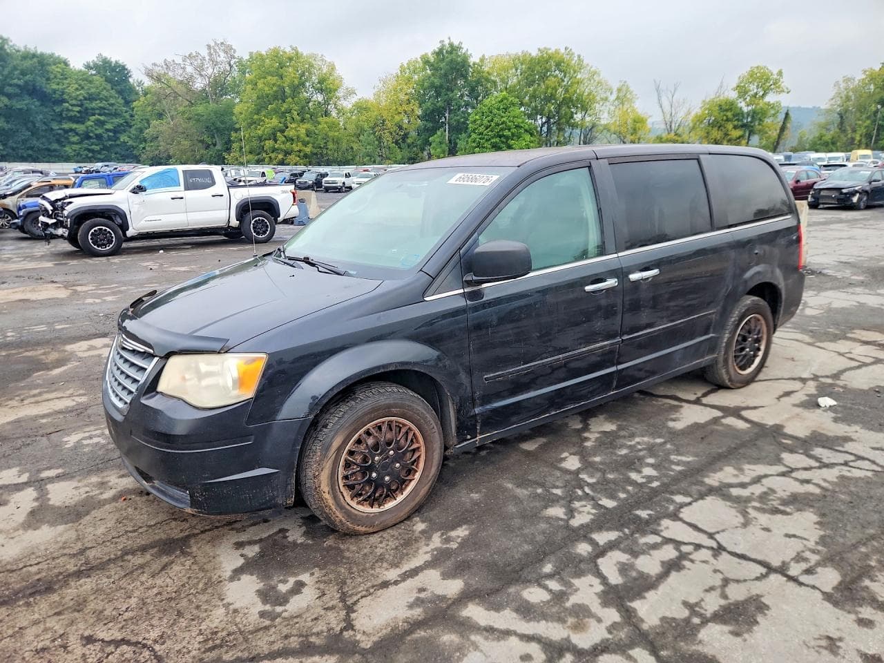 2010 Chrysler Town & Country Lx
