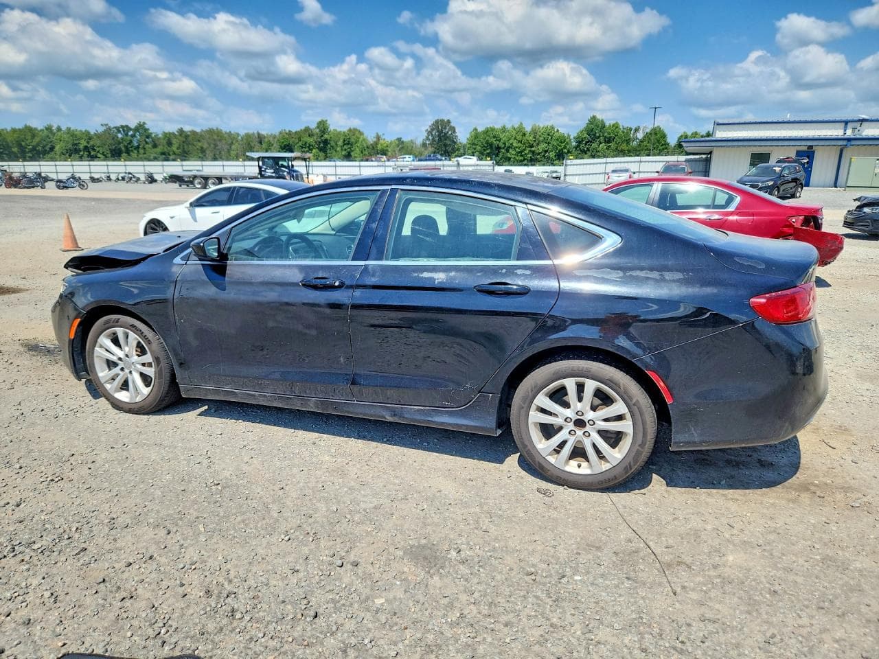 2015 Chrysler 200 Limited - foto 2