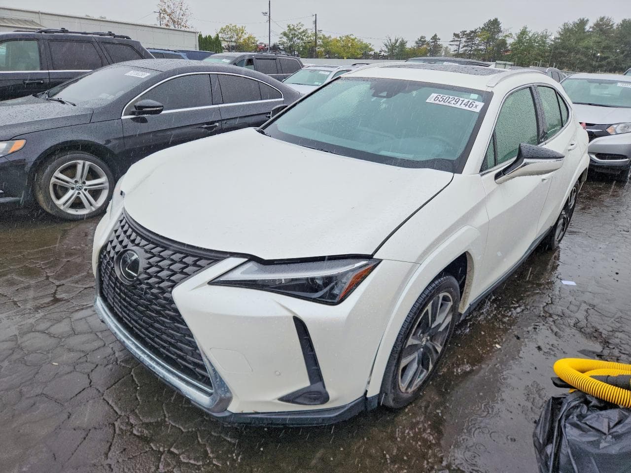 Lexus UX 2023 z USA