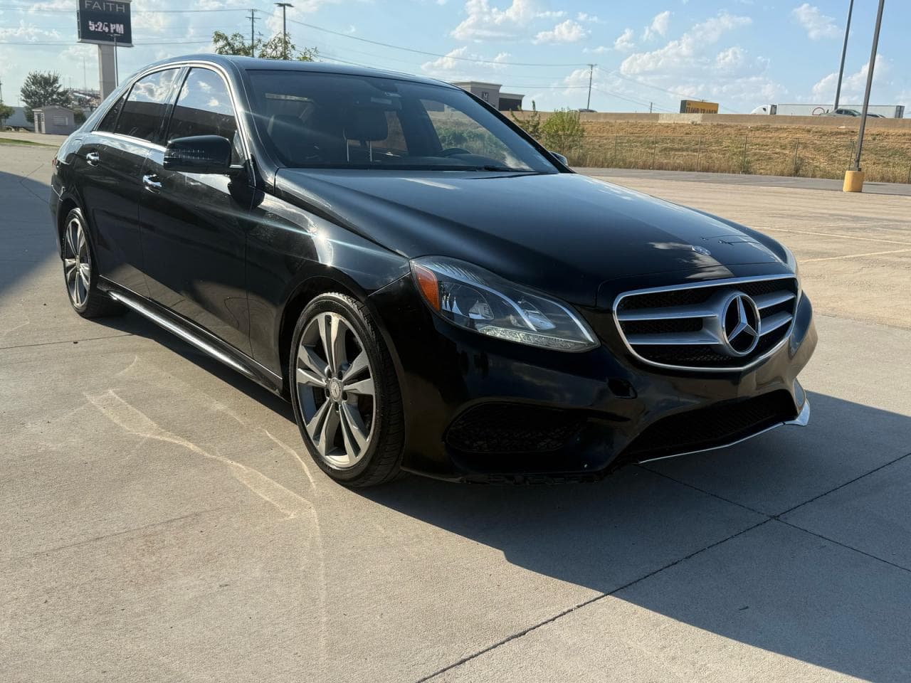 Mercedes-Benz E-klasse 2015 z USA