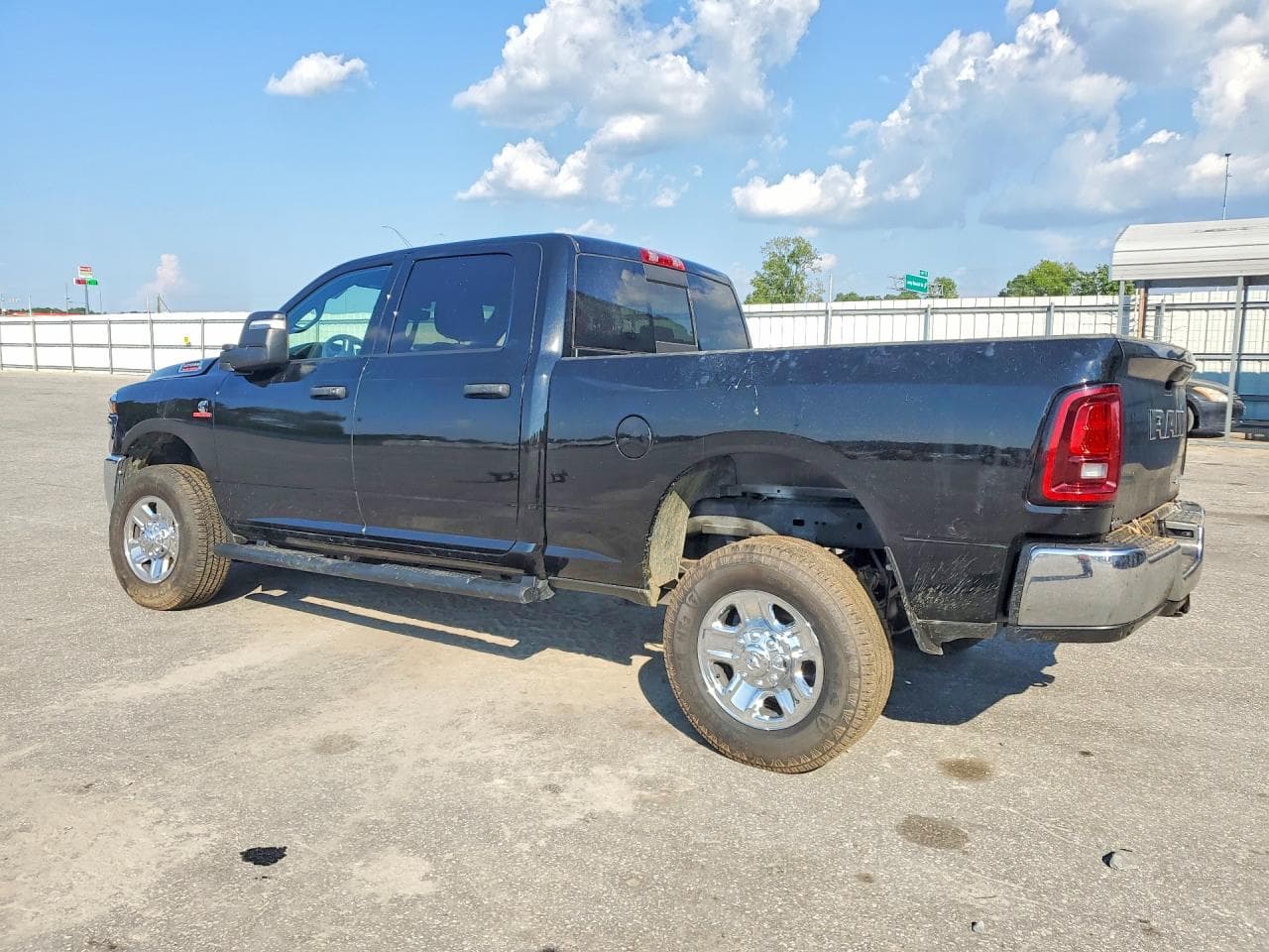 2025 Ram 2500 Tradesman - foto 2