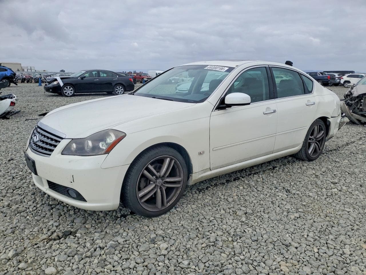 Infiniti M 2007 z USA