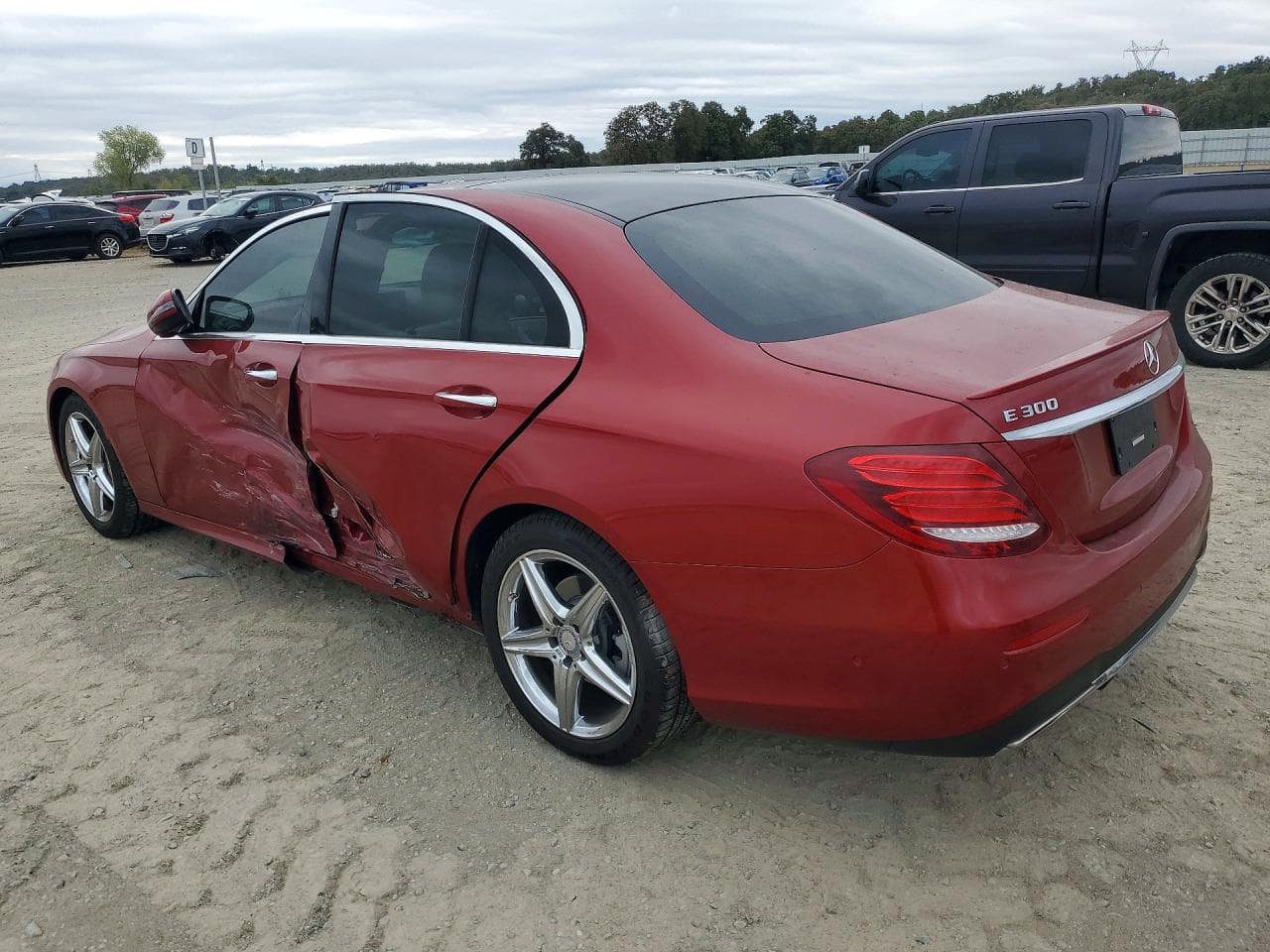 2017 Mercedes-Benz E 300 - foto 2