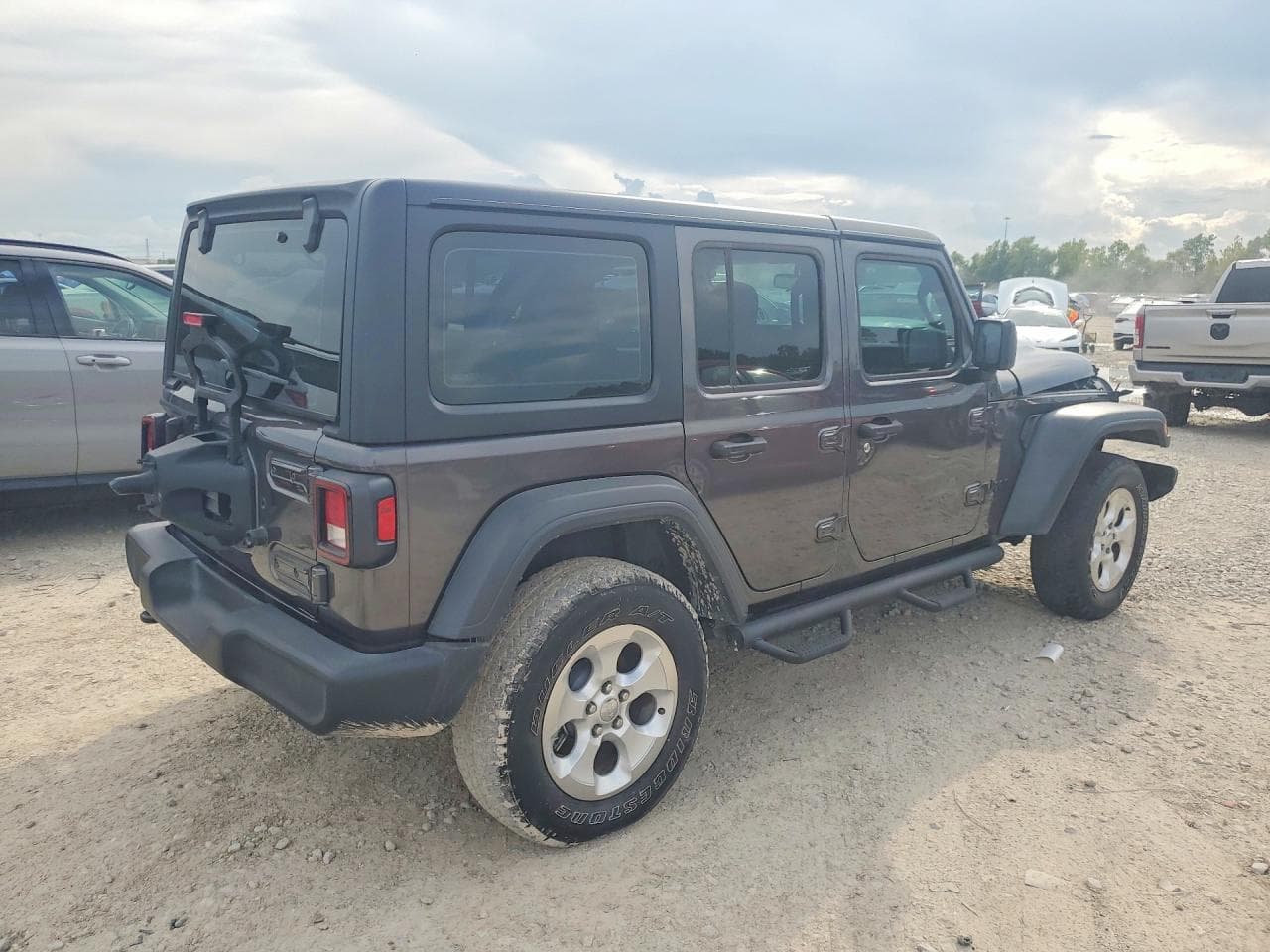 2026 Jeep Wrangler Sport - foto 3