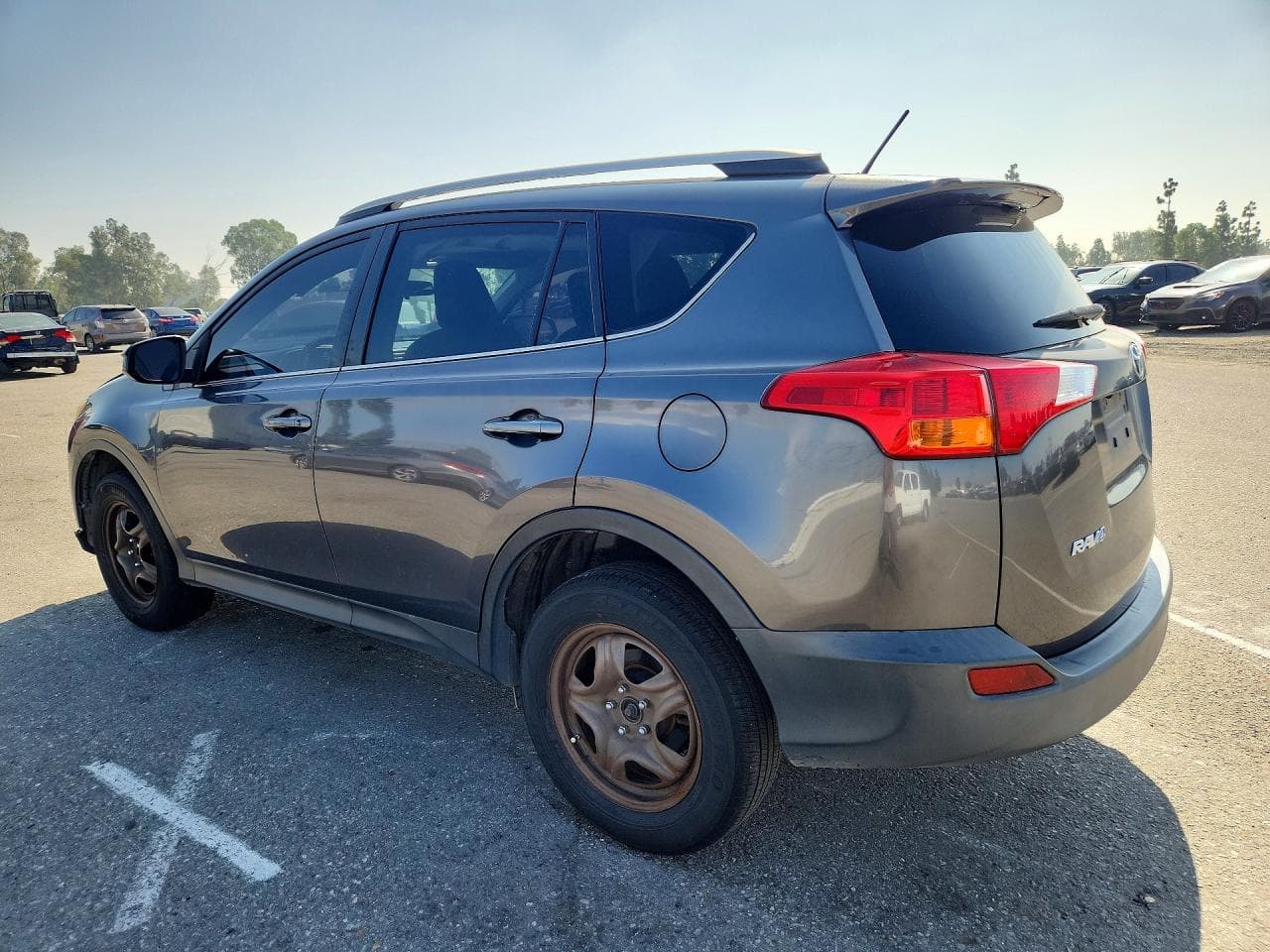 2014 Toyota Rav4 Le - foto 2