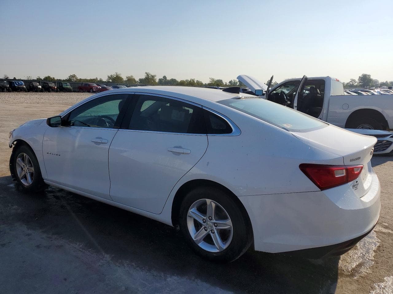 2021 Chevrolet Malibu Ls - foto 2