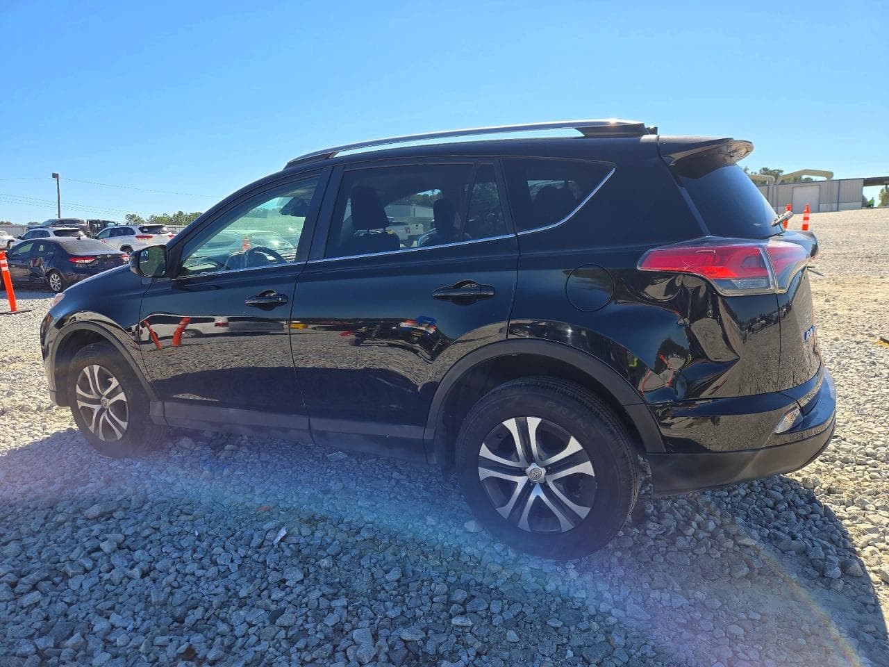 2018 Toyota Rav4 Le - foto 2