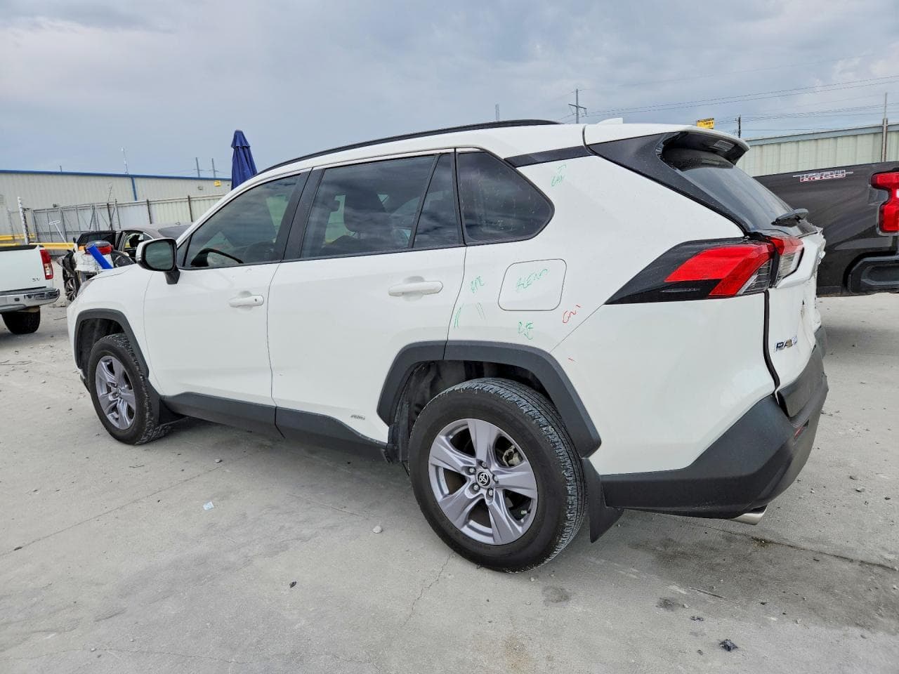 2025 Toyota Rav4 Hybrid Xle - foto 2