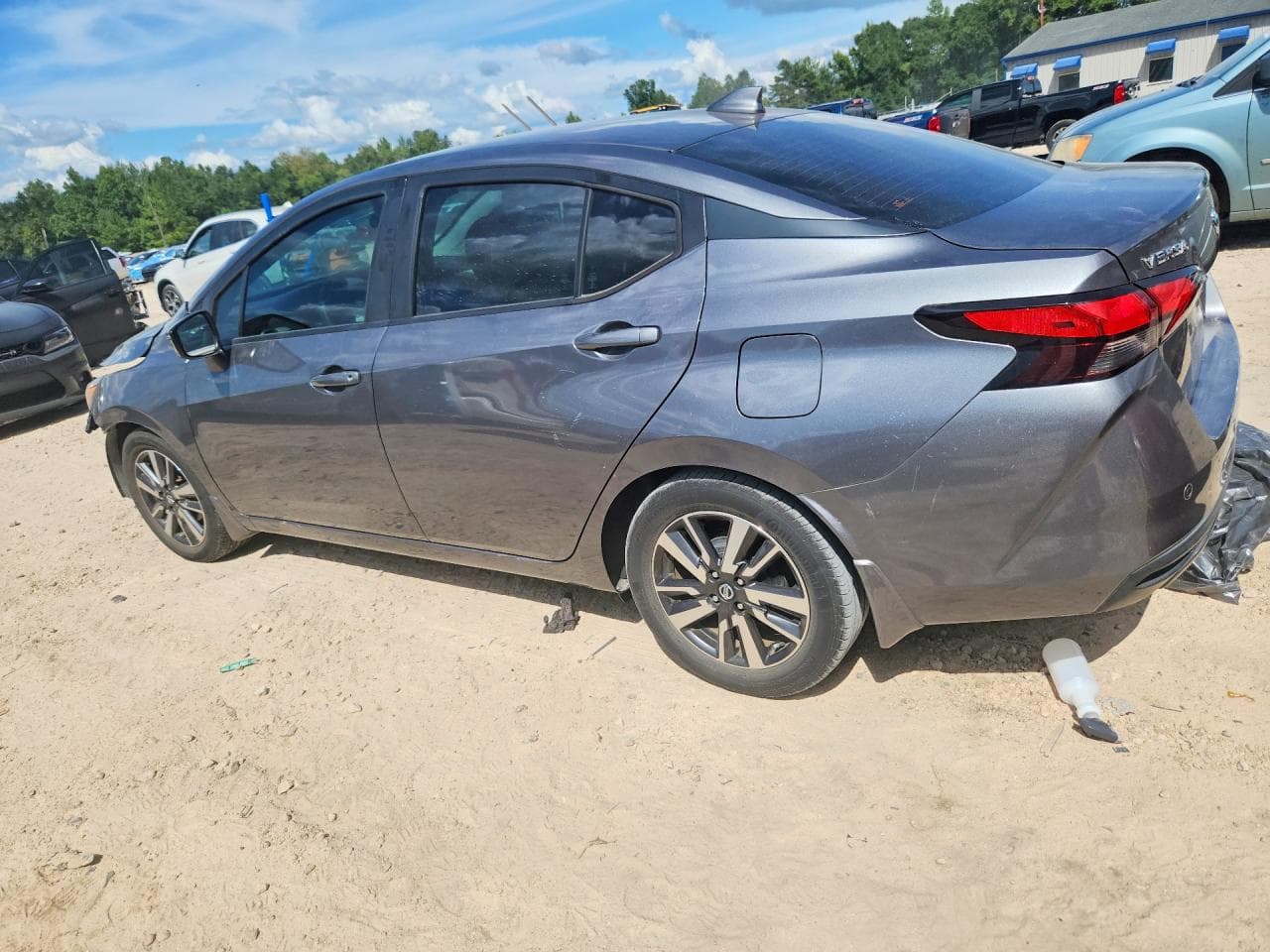 2020 Nissan Versa Sv - foto 2