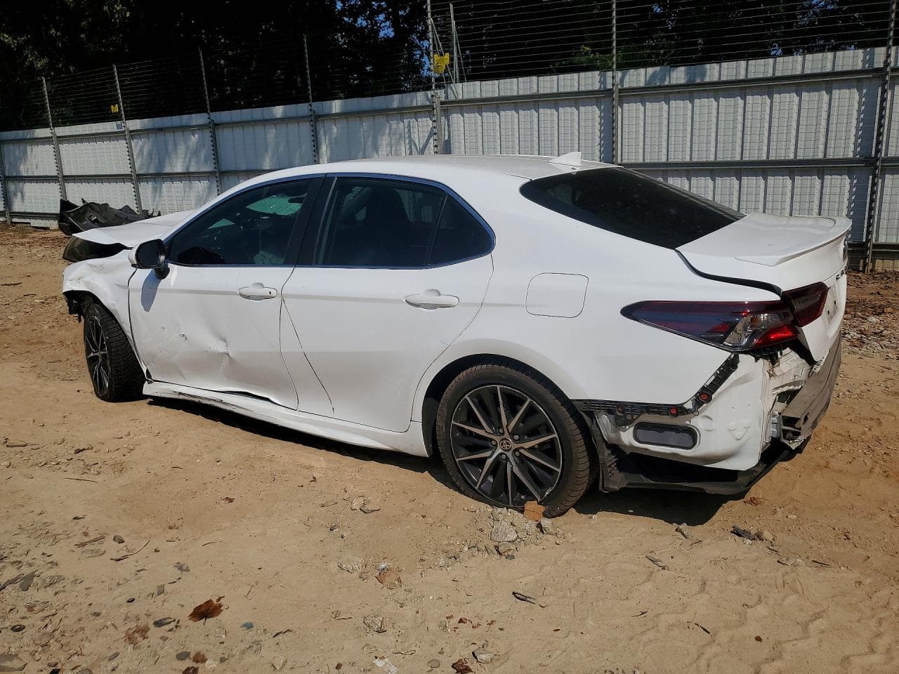 2021 Toyota Camry Se - foto 2