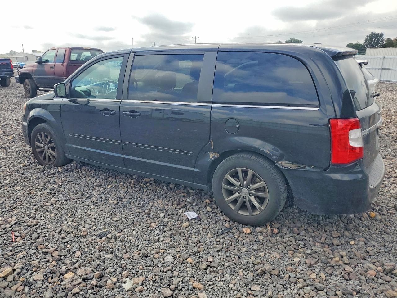 2015 Chrysler Town & Country S - foto 2