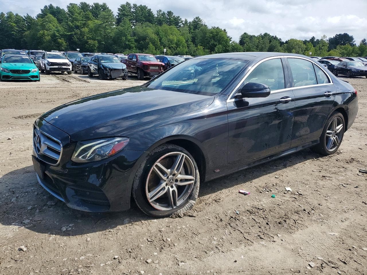 Mercedes-Benz E-klasse 2018 z USA