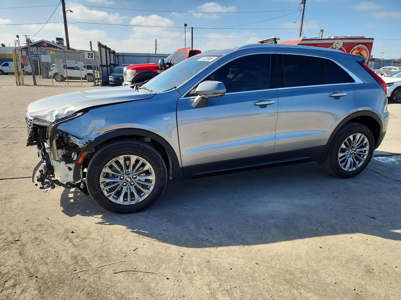 Cadillac XT4 2025 z USA