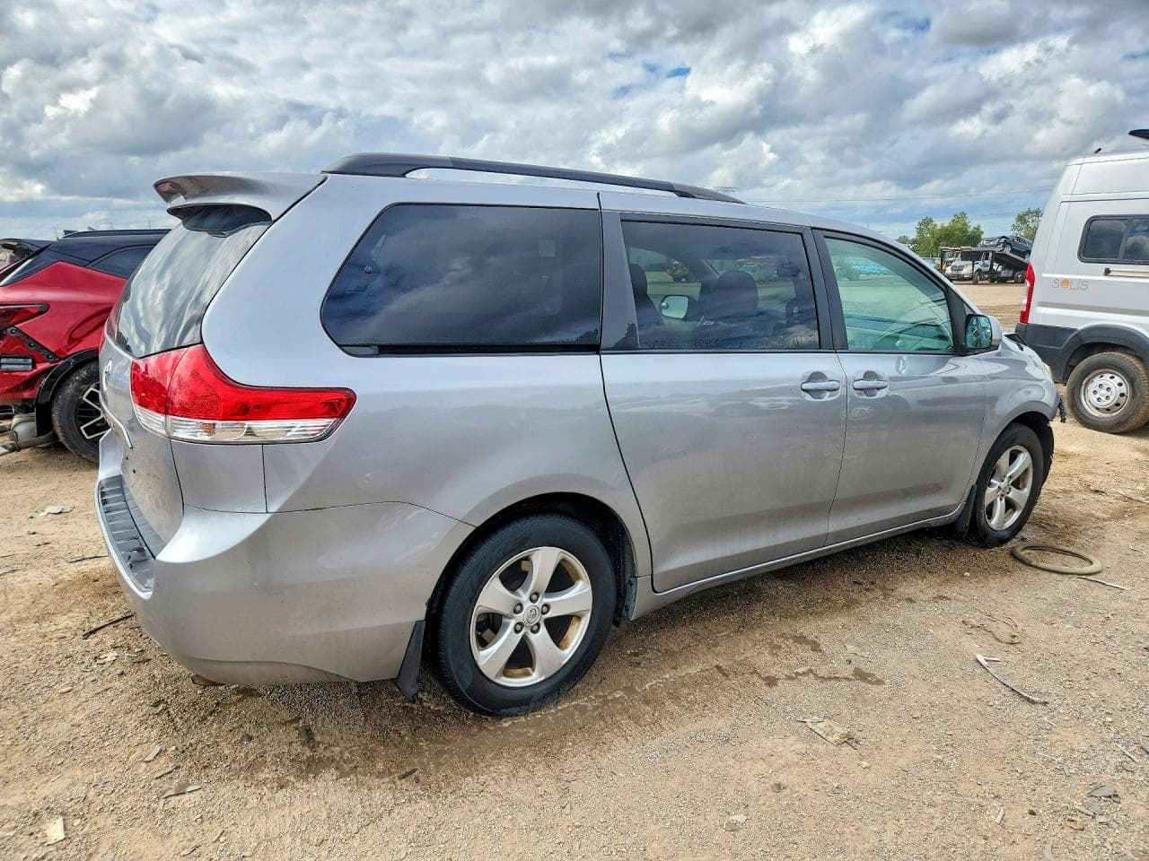 2014 Toyota Sienna Le - foto 3
