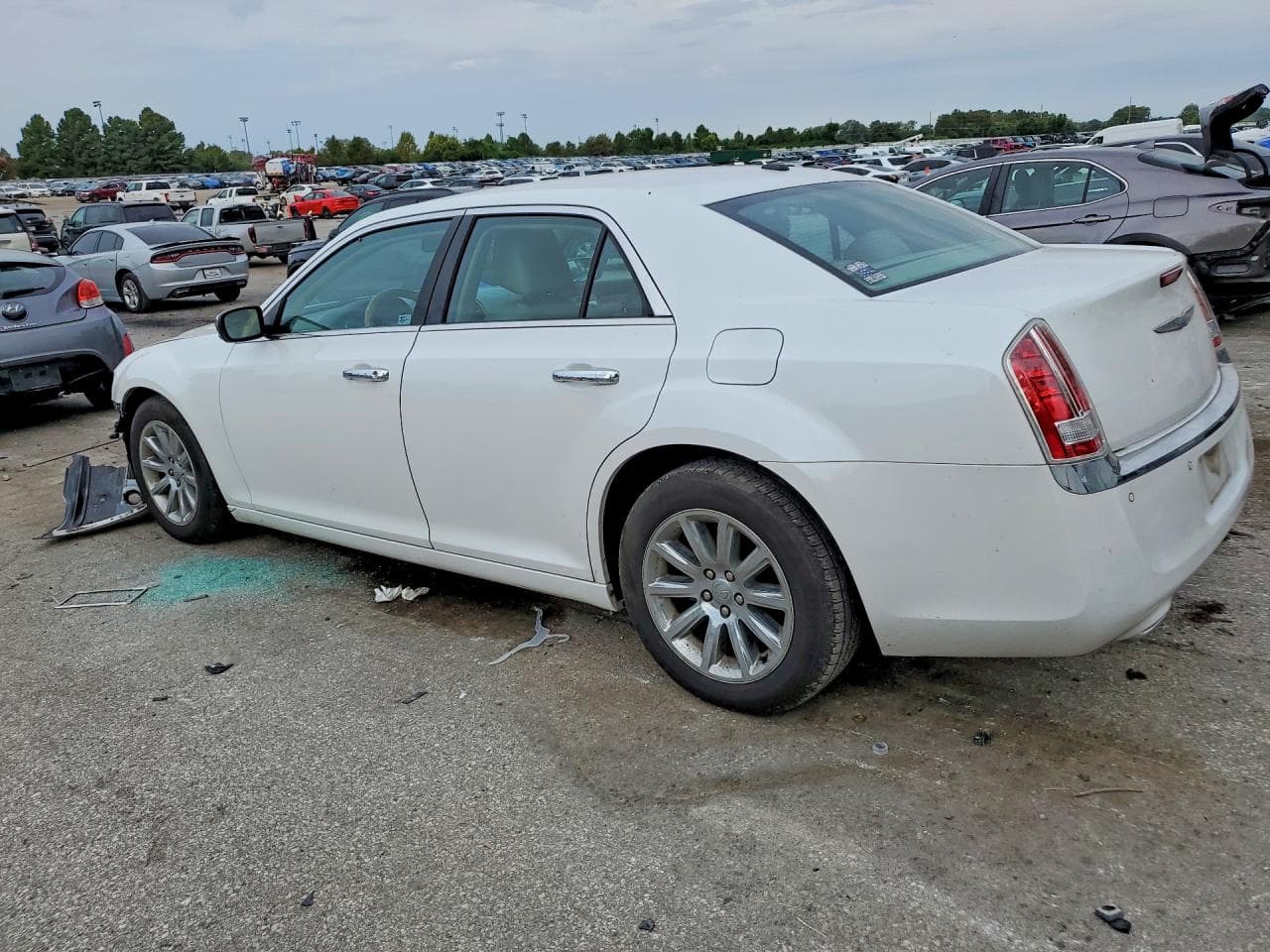 2014 Chrysler 300C - foto 2