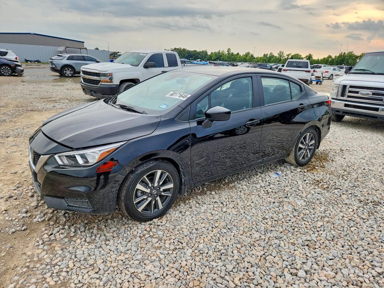 2022 Nissan Versa Sv
