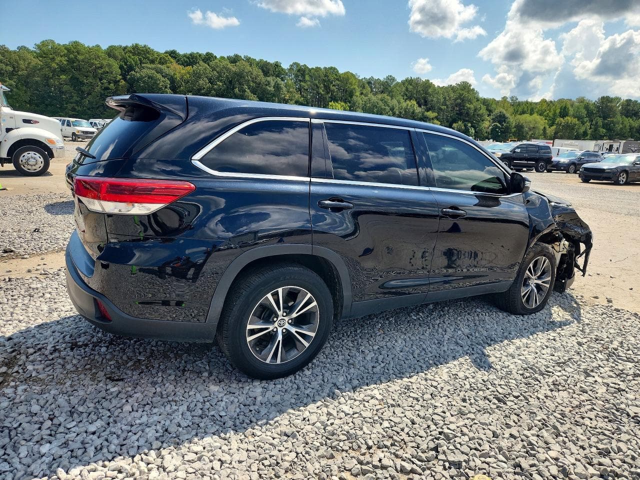 2019 Toyota Highlander Le - foto 3