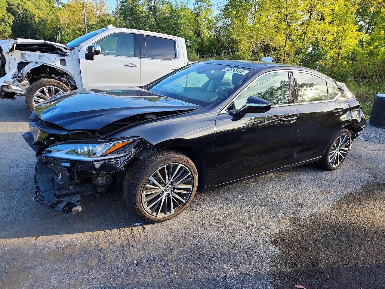 Lexus ES 2023 z USA